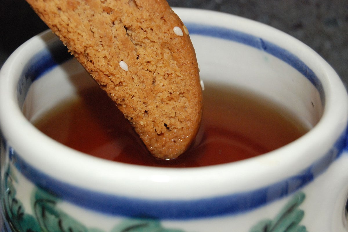 Vegetarian, vegan paximadia biscotti cookies from Glyka Sweets