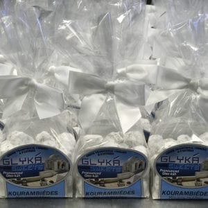 Kourambiedes favors